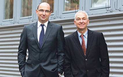 Die Brüder Manuel (links) und Nikolaus Fischer-Bothof (rechts), beide...