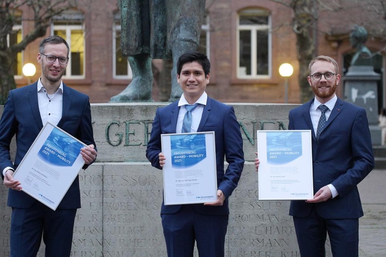 Von links nach rechts: Die drei Preisträger Dr.-Ing. Stefan Scheubner,...