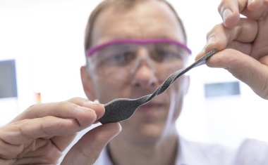 Evonik bringt drei neue Photopolymere für 3D-Druck auf den Markt