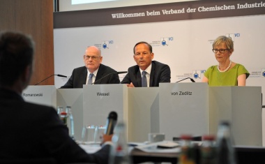 VCI: Chemie- und Pharmaforschung setzt Höhenflug fort