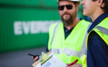 Contargo: Ausbildung der ersten Fachkraft für Hafenlogistik in Hessen