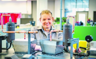 Im Industriepark Kalle-Albert in Wiesbaden ist die Transformation des Lernens in Bewegung