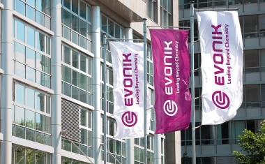 Evonik erreicht Prognose und erwartet Ergebnissteigerung
