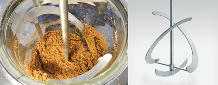 Abb. 2: Technikumsbehälter mit typischem wandgängigen Rührorgan (Ekato...