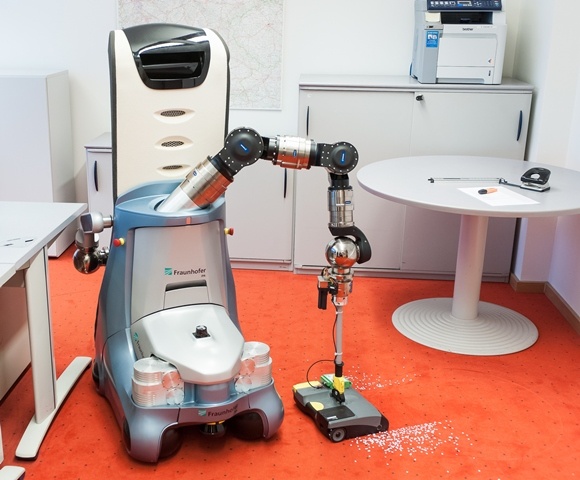 Fraunhofer IPA: Care-O-bot 3 erkennt mit seinen Sensoren den Schmutz und...