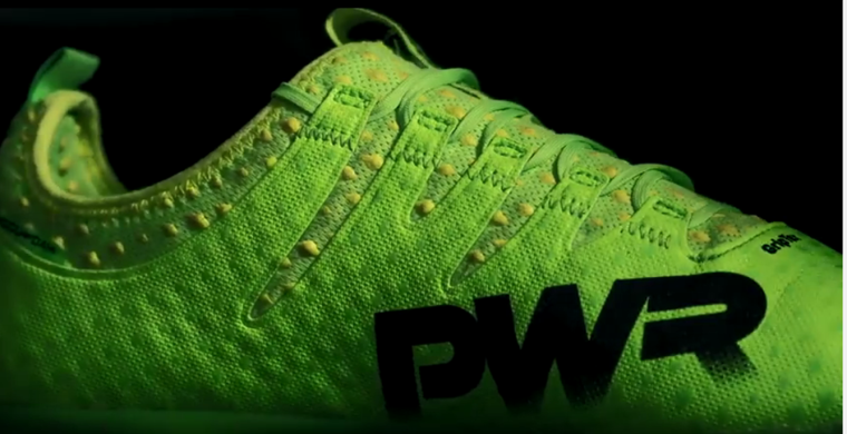 Die neueste Fußballschuhinnovation von Puma sind dreidimensionale,...