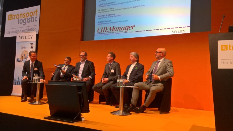 Expertenrunde beim CHEManager Forum (v.l.n.r.): Dr. Carsten Hinne / DB Cargo /...