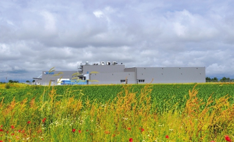 Da die Produktionsgebäude am Hauptsitz in Bahlingen zu klein geworden waren,...