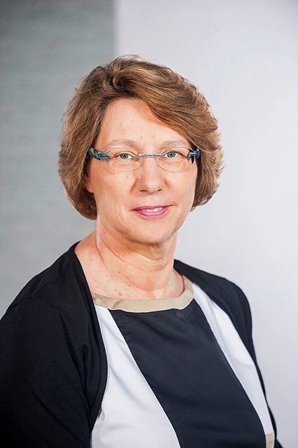 Dr. Helga Leonhard, Prüfingenieurin Materials Eng. & Testing, TÜV SÜD Chemie...