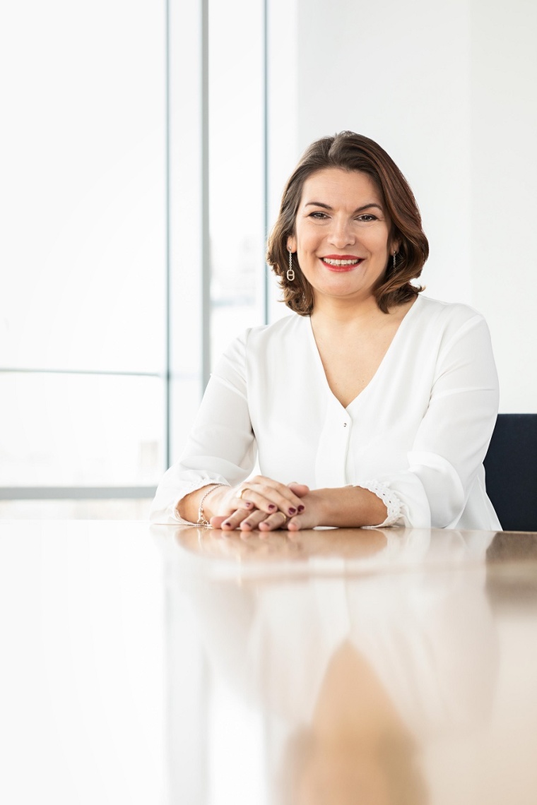 Sylvie Nicol, Henkel
