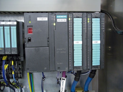 Siflow FC070 in the Simatic rack, fully integrated in the automation system...