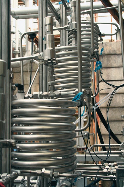 Tubular flow reactors