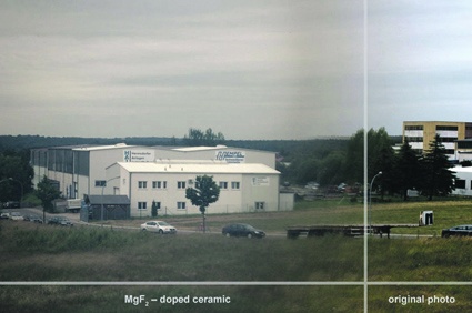 Figs. 1a and 1b: Plane glass surface coated with a hard, transparent...