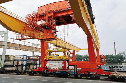 At the Industriepark Höchst, we are able to shift large transport from the...