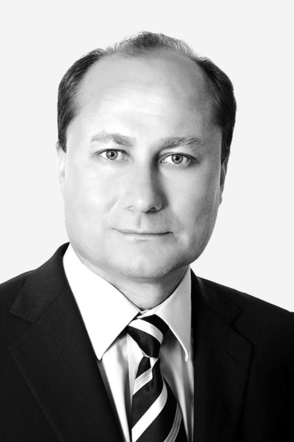 Dr. Josef Packowski, managing partner, Camelot Management Consultants: “There...