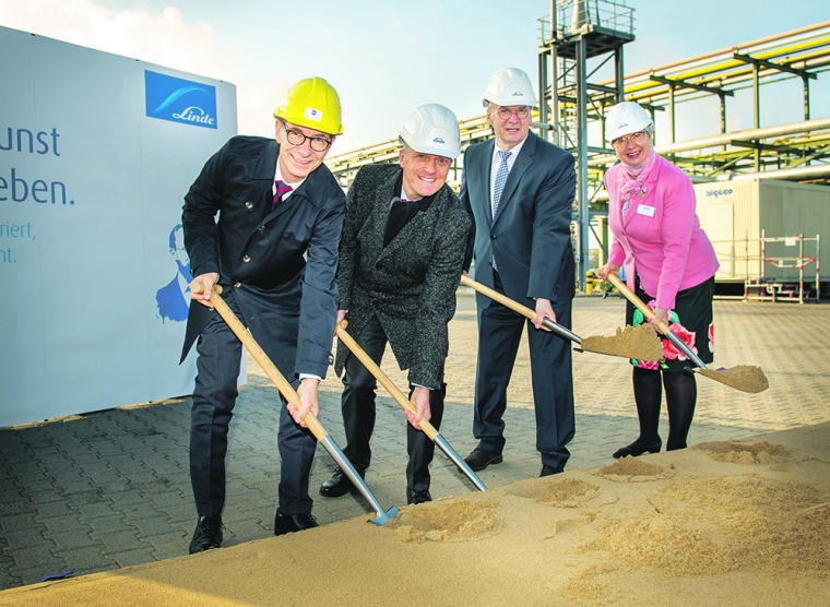 Ground-breaking ceremony for Linde’s new hydrogen liquefier plant in Leuna,...