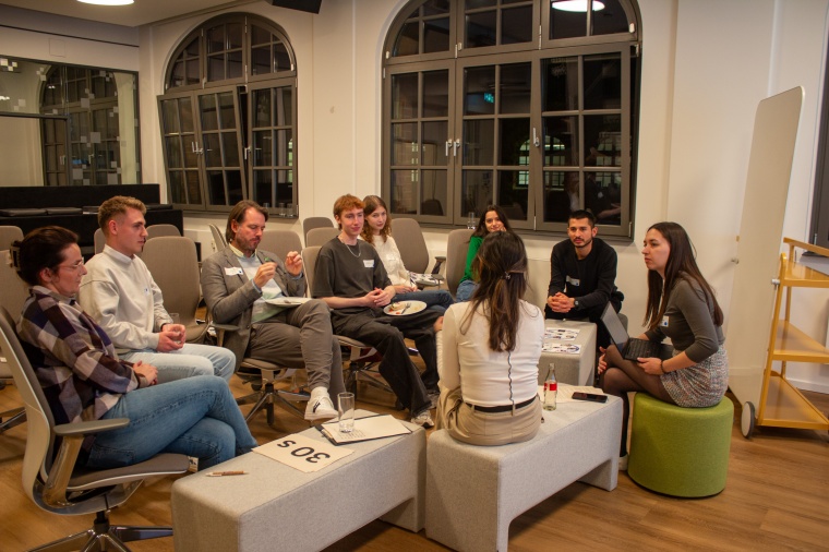 Interactive discussion on green chemistry innovations. © Wiley