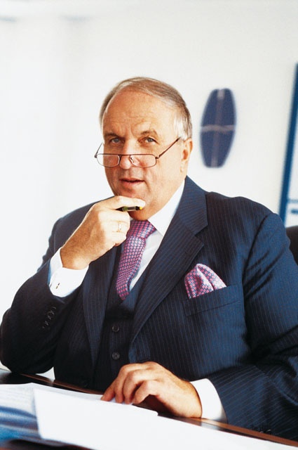 Dieter Schnabel, Vorstandsvorsitzender, Helm