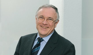 Prof. Dr. Klaus Müllen, emeritierter Direktor am Max-Planck-Institut für...