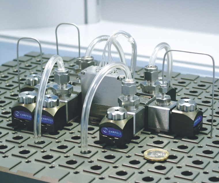 Modulares Mikroreaktionssystem - hier zur Entwicklung im Labormaßstab. Lonza...