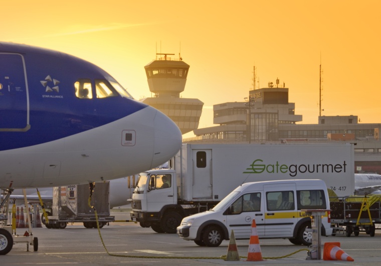 Flughafen Berlin-Tegel: Pharmatransport per Luftfracht wird immer bedeutender;...