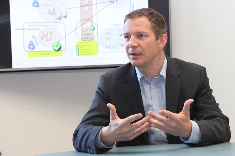 Interview mit Dr. Mickael Planasch, Engineering-Leiter von InfraServ Gendorf,...