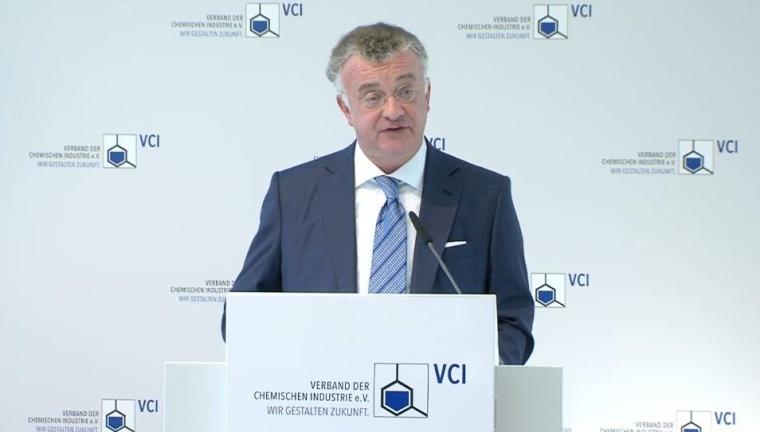 „Unsere Branche musste im zweiten Quartal einen historischen Einbruch der...