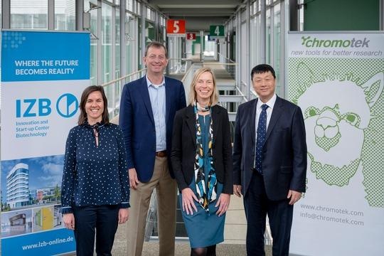 (V.l.n.r): ChromoTek- and Proteintech-Team Katrin Schmidthals, VP Finance &...