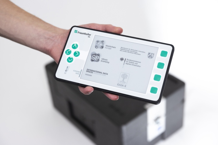 Mit der „Blockchain Device“ präsentieren die Dortmunder Wissenschaftler...