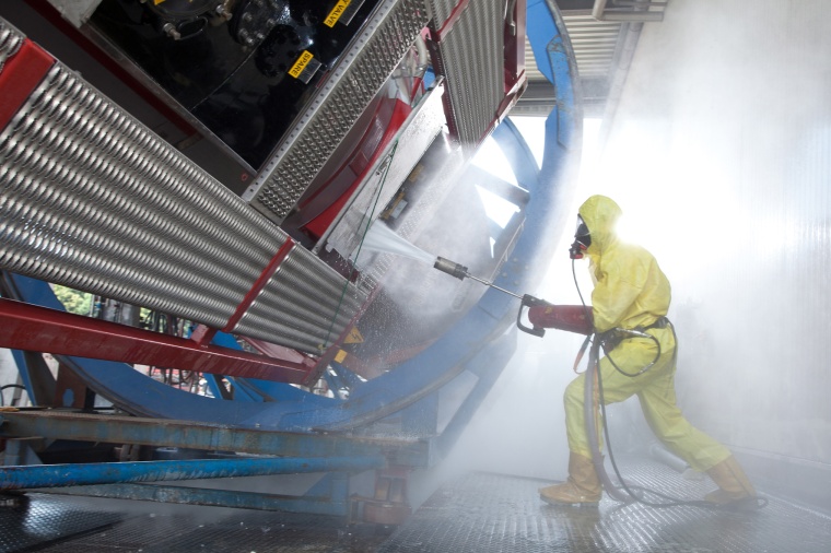 Cotac ist auf die Reinigung von Behältern mit chemischen Produkten,...