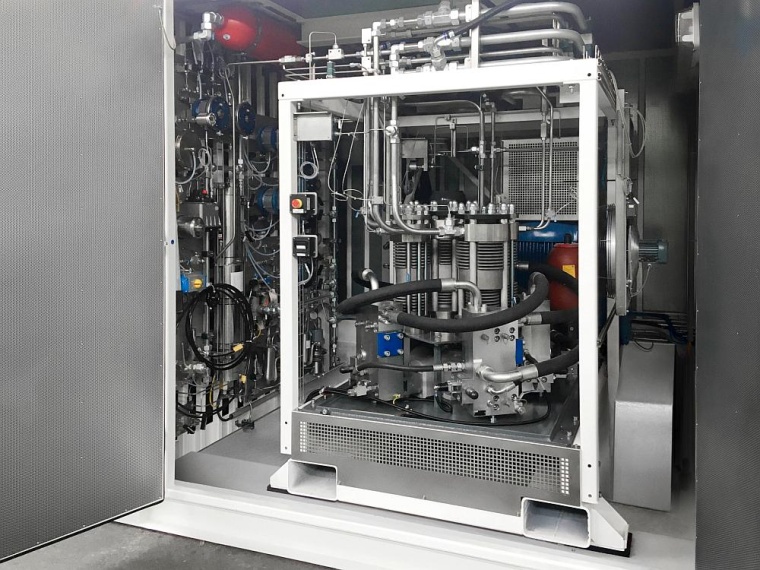 In fünf Schritten komprimiert der in Dalian gebaute Ionenverdichter...