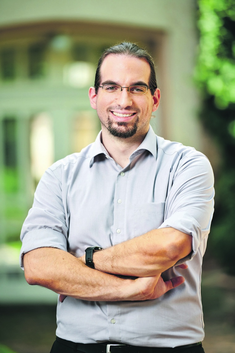 Hauke Schaper ist Senior Consultant bei Enowa. Im Digital Innovation Lab...