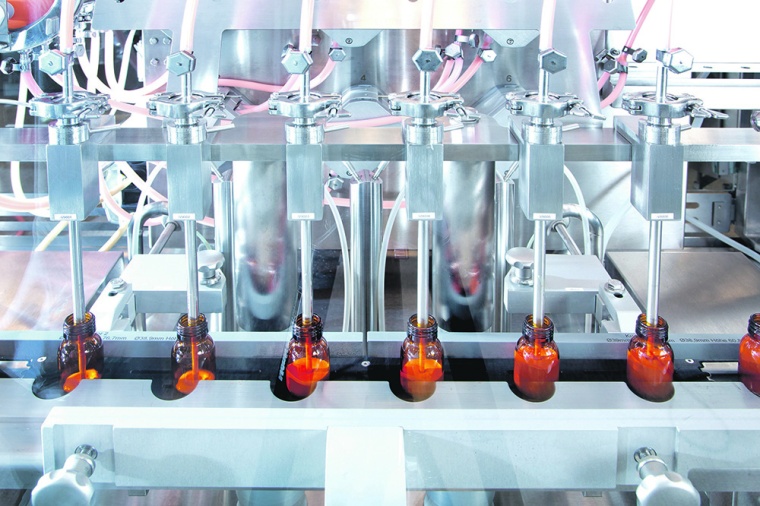 Sterile Produktion bei Aenova, z. B. für onkologische Anwendungen. © Aenova