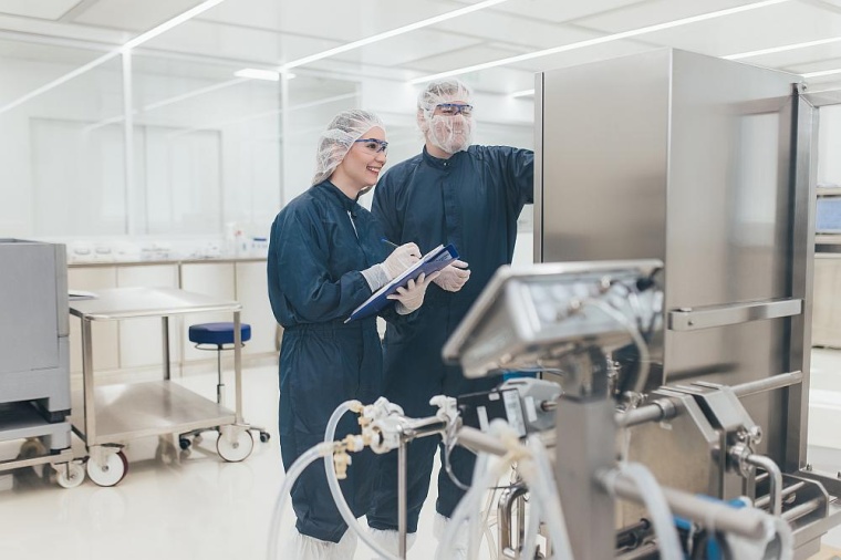 Reinraumproduktion bei Biospring. © Biospring