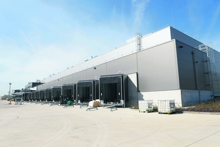 Das neue Gefahrstofflager im Industriepark Höchst setzt Maßstäbe in Bezug...