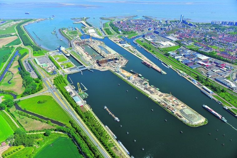 Der North Sea Port erstreckt sich von Vlissingen in den Niederlanden an der...