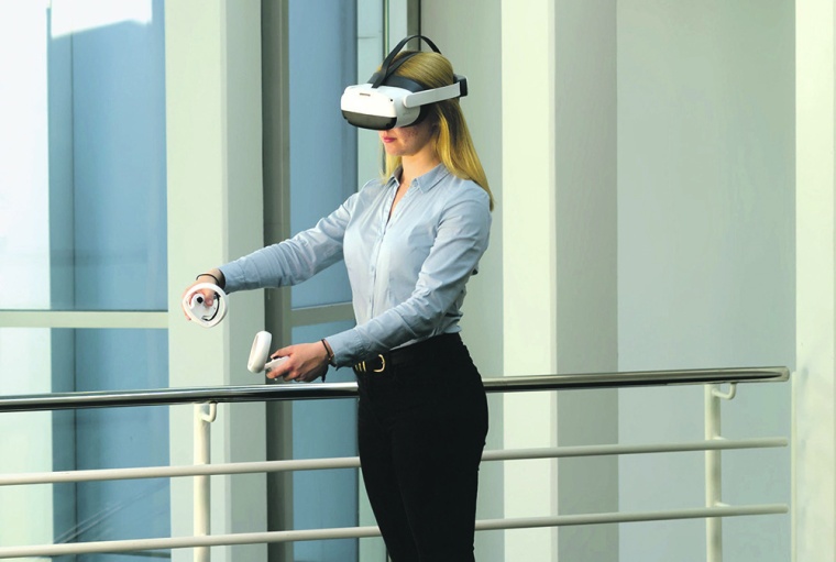 Durch die realitätsnahe Umgebung ist der Lerneffekt bei einem virtuellen...