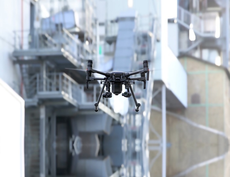 Industriedrohnen mit Wärmebildkamera können feststellen, ob und wo Wärme...