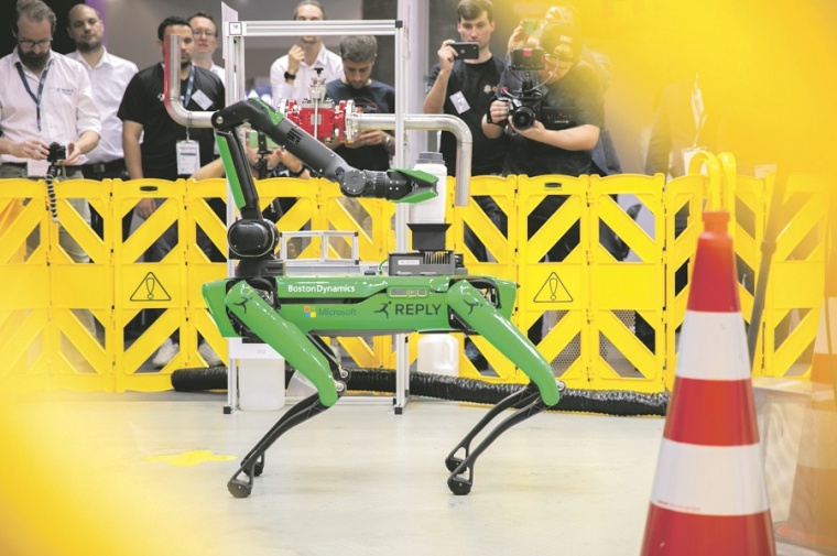 Volle Autonomie in mobilen Aufgaben in industrieller Umgebung war das Thema der...