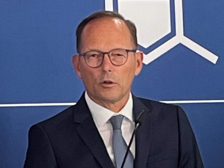 „In anderen Ländern sind die Kosten niedriger, öffentliche Förderprogramme...