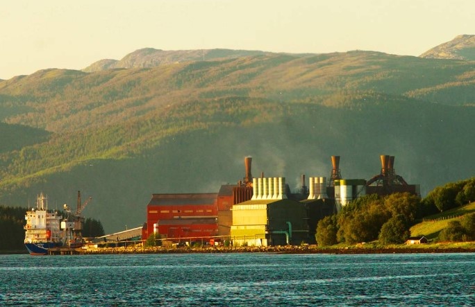 In Holla stellt Wacker rund ein Drittel seines für die Produktion benötigten...