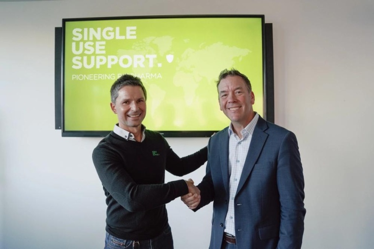 Christian Praxmarer (l.) mit neuem CEO Darren Verlenden (r.), Foto: Single Use...