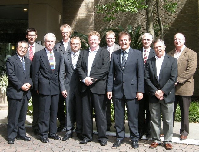 FDI Cooperation: f.l.t.r. Kimikazu Takahashi (Yokogawa); Jörg Freitag...