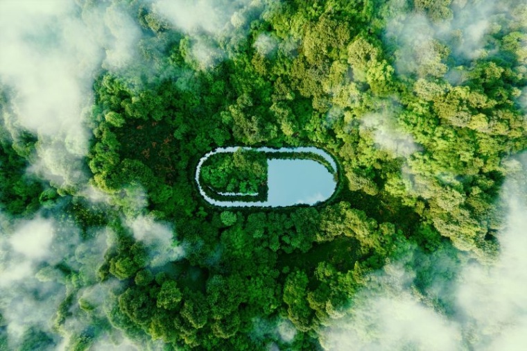 Pharmaceutical industry must prioritize sustainability. | ©malp -...
