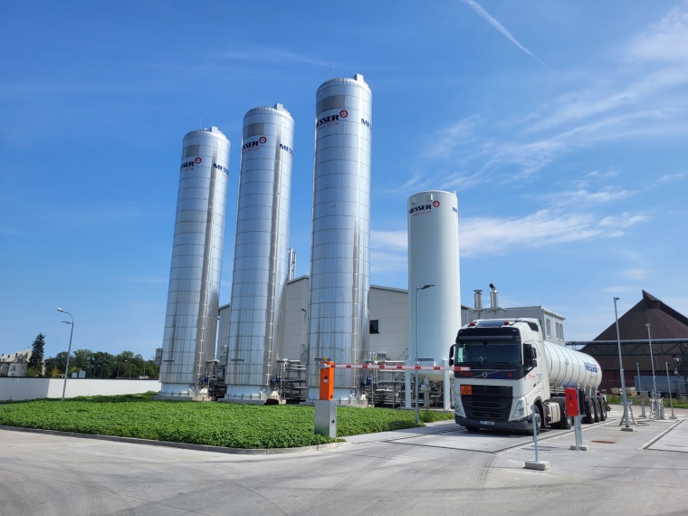 Messers LCO2 production facility in Vrdy, Czech Republic, with storage tanks....