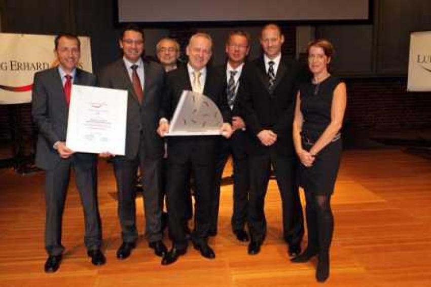 Endress + Hauser gewinnt Ludwig-Erhard-Preis | CHEManager
